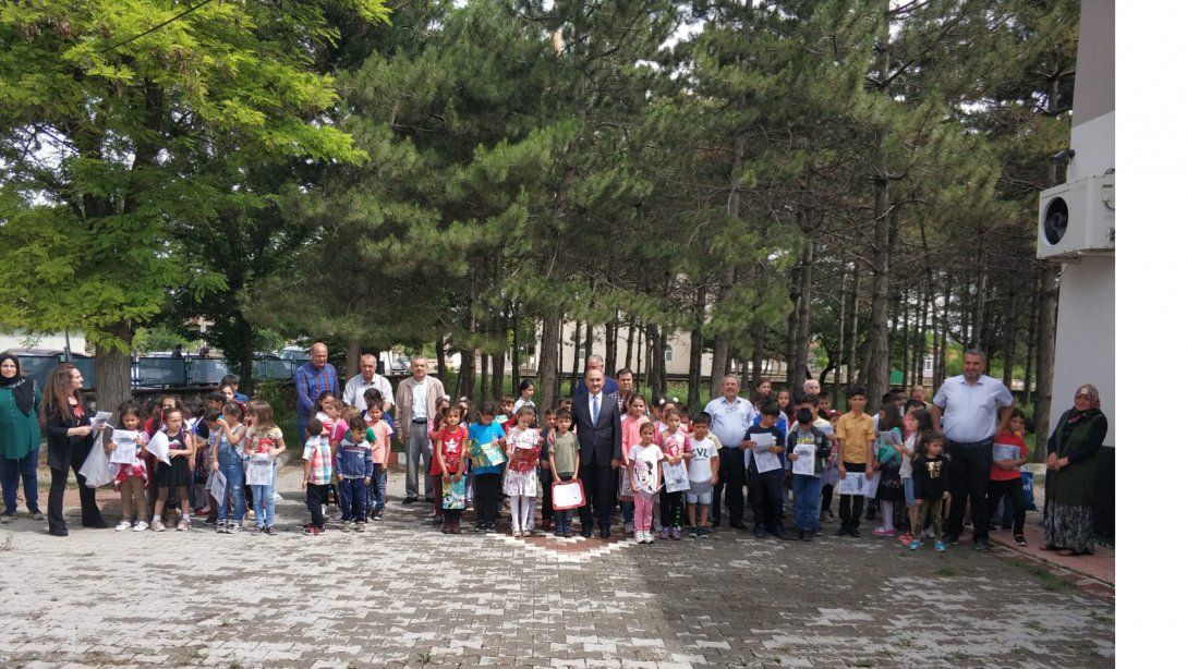 Mehmetçik İlkokulunda  karne dağıtım töreni yapıldı