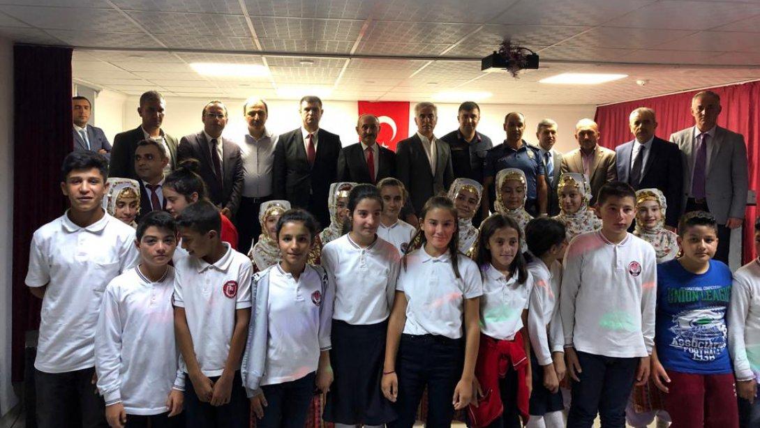 2019-2020 Eğitim-öğretim Yılı Açılış Programı Şehit Mustafa Gevrek İmam-Hatip Ortaokulunda Yapıldı. 